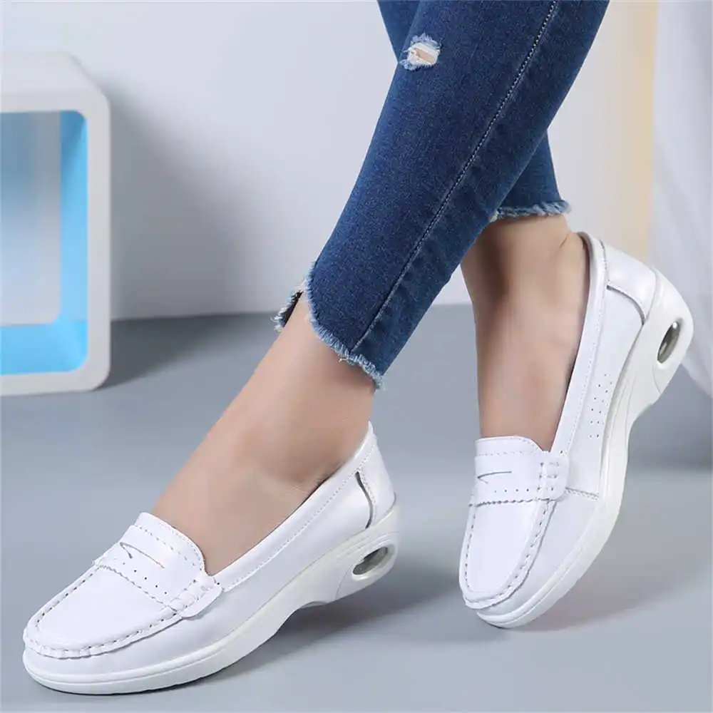 Thick Sole Slipon White Traine - Best Tech Office Accessories recension och pris